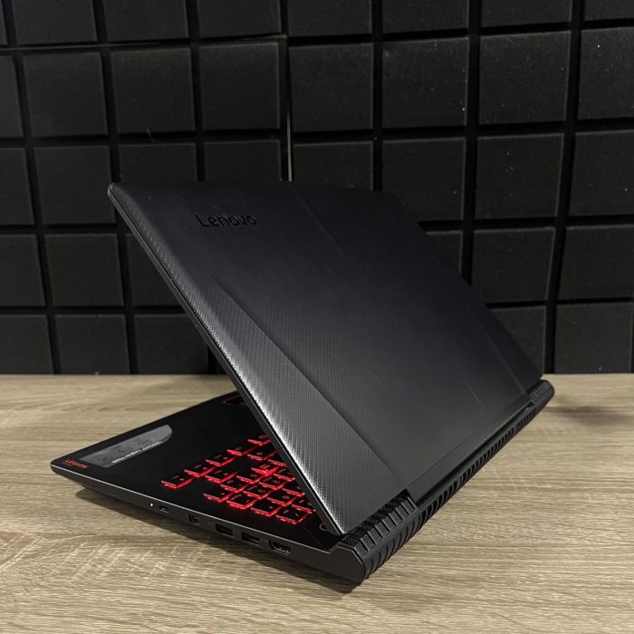 Ноутбук Lenovo Legion Y520 15.6"/i7 7700HQ/16gb/256SSD/GTX1060-3 Б/В