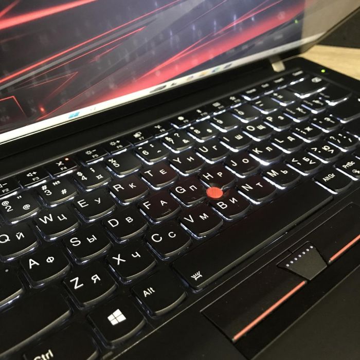 Ноутбук Lenovo ThinkPad T470s i5-7300U/8Gb/256SSD/HD Б/В