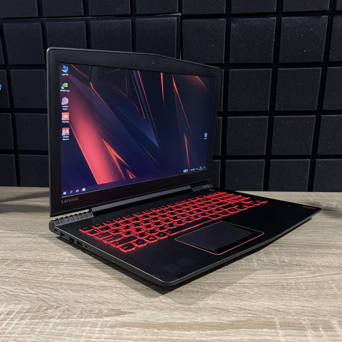 Ноутбук Lenovo Legion Y520 i5-7300HQ/16GB/256SS+1TbHDD/GTX1050Ti-4GB