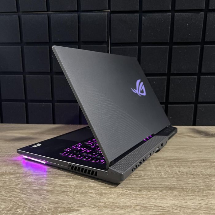 Ноутбук Asus Rog Strix 300Hz Ryzen 7 5800H/16GB/1TbSS/RTX3070-8GB Б/В