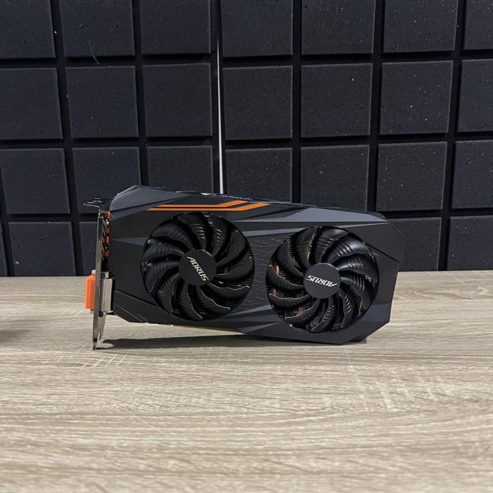 Відеокарта Gigabyte aorus RX570-4GB Б/В