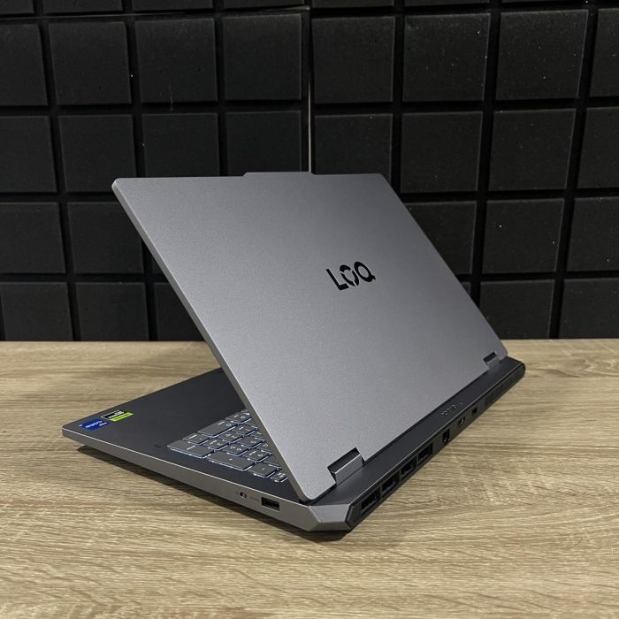 Ноутбук Lenovo LOQ 144Hz i5-13450HX/16Gb/512gb SSD/RTX5060 Б/В