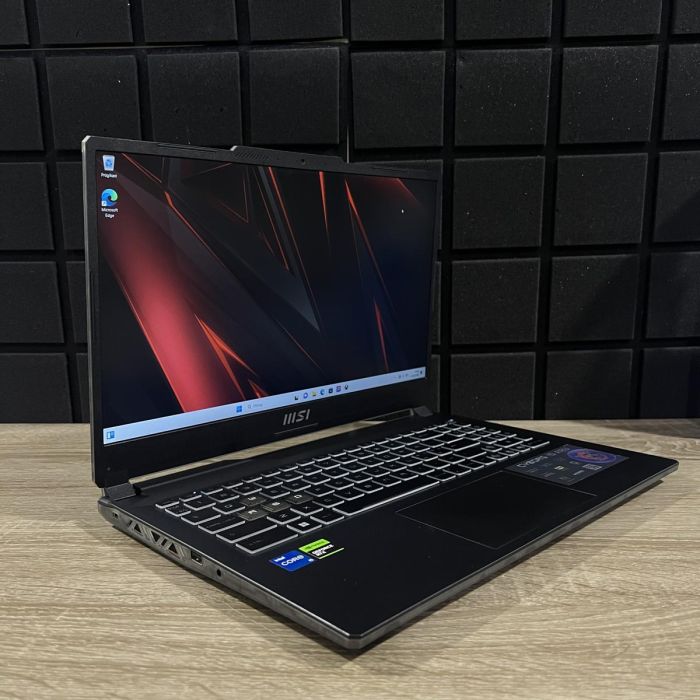 Ноутбук MSi Cyborg 144Hz i5-12450H/16gb /512Gb SSD/RTX4050 Б/В
