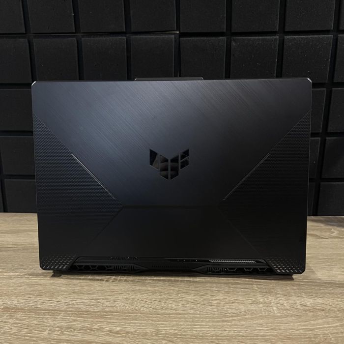 Ноутбук ASUS Tuf Gaming 144гц Ryzen 5 4600H/16Gb/512GbSSD/RTX3050 Б/В