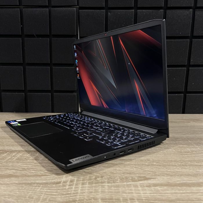 Ноутбук Lenovo Gaming 3 120Hz i5-11300H/8Gb/512Gb SSD/RTX 3050 Б/В