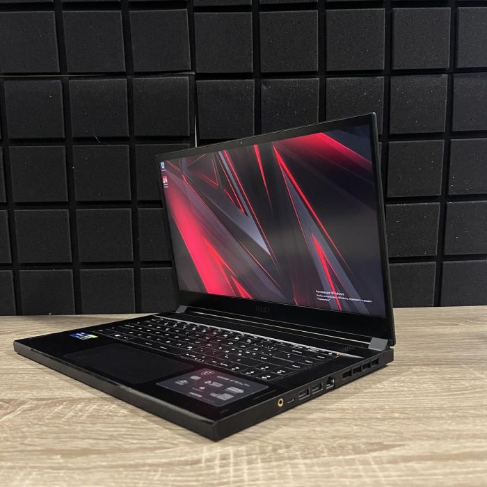 Ноутбук MSi Stealth 2.5K 165Hz i7-11800H/32gb/1Tb SSD/RTX3070 Б/В