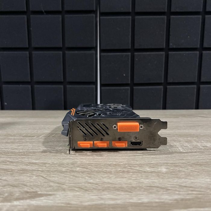 Відеокарта Gigabyte aorus RX570-4GB Б/В