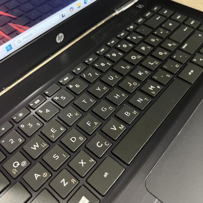 Ноутбук HP pavilion 14" i5-7200U/8GB/256SSD/940MX Б/В