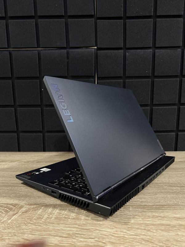 Ноутбук Lenovo Legion 165Hz ryzen 7 5800H/16GB/1TbSSD/RTX3070-8GB Б/В
