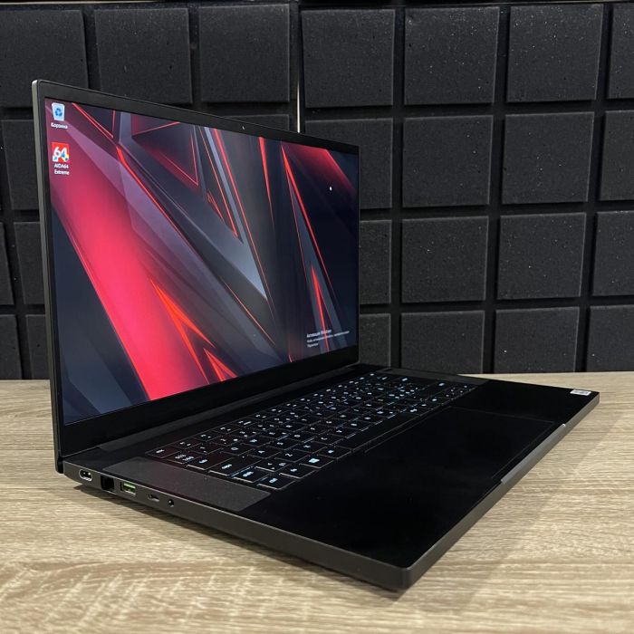 Ноутбук Razer Blade 144Hz i7-10750H/16GB/512SSD/RTX3070-8GB Б/В