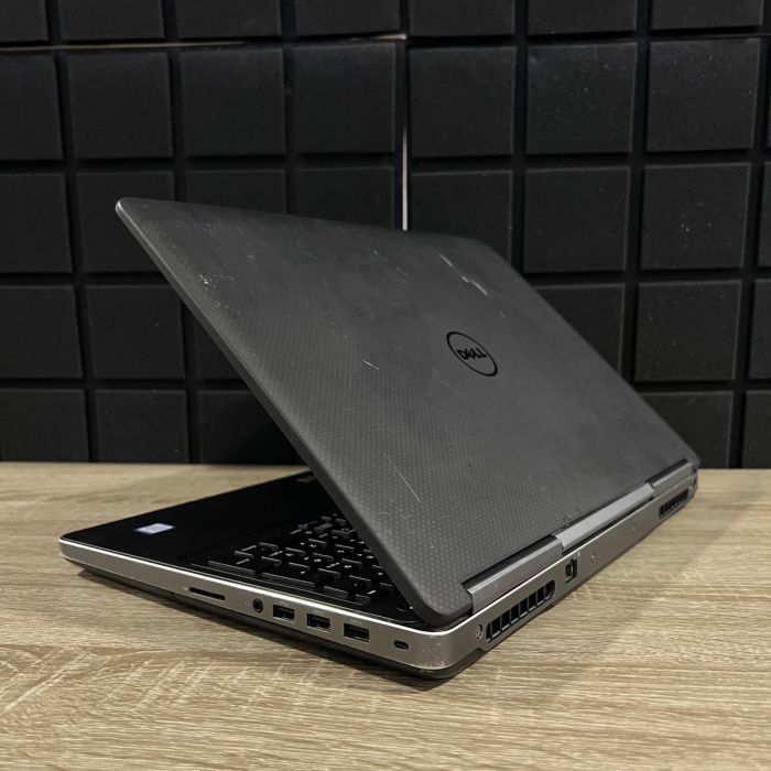 Ноутбук DELL Precision 7520 i7-6820HQ/16Gb/256SSD+1TbHDD/QUADRO M1200-4GB Б/В