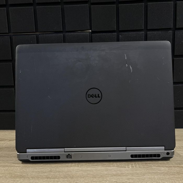 Ноутбук DELL Precision 7520 i7-6820HQ/16Gb/256SSD+1TbHDD/QUADRO M1200-4GB Б/В
