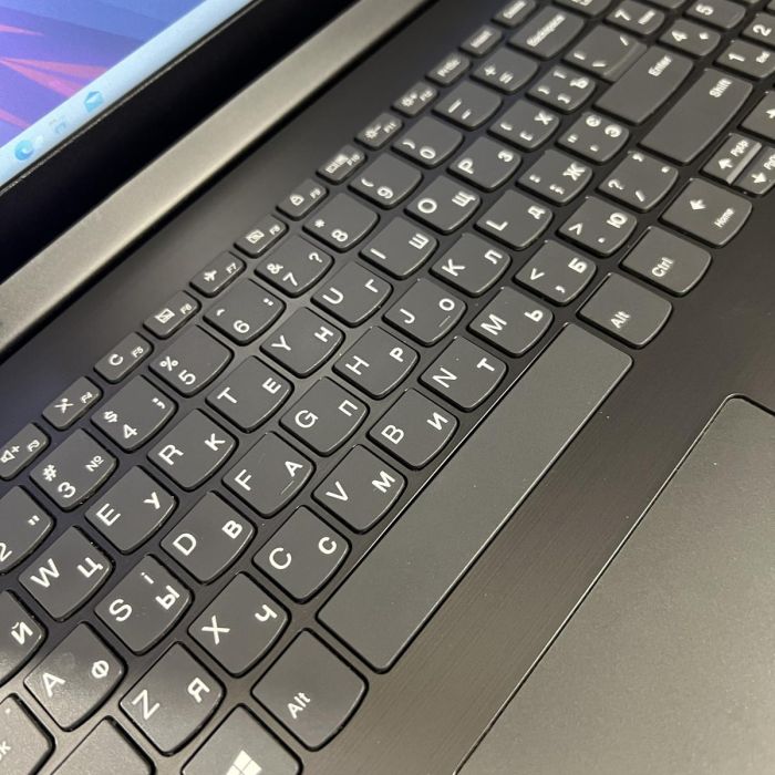 Ноутбук Lenovo IdeaPad 330 Pentium 4415U/8GB/128SSD/MX110-2GB Б/В