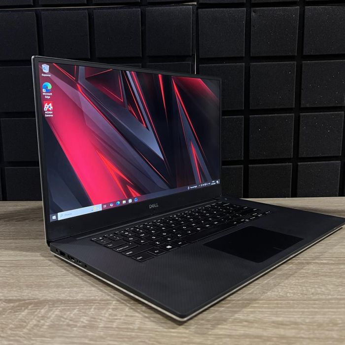 Ноутбук Dell Precision 5530 i7-8850H/16GB/1TbSSD/QuadroP1000-4GB Б/В