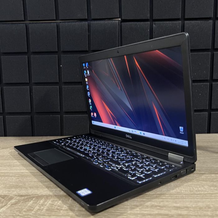 Ноутбук DELL Latitude 5590 i5-8350U/16GB/256SSD/MX130-2GB Б/В