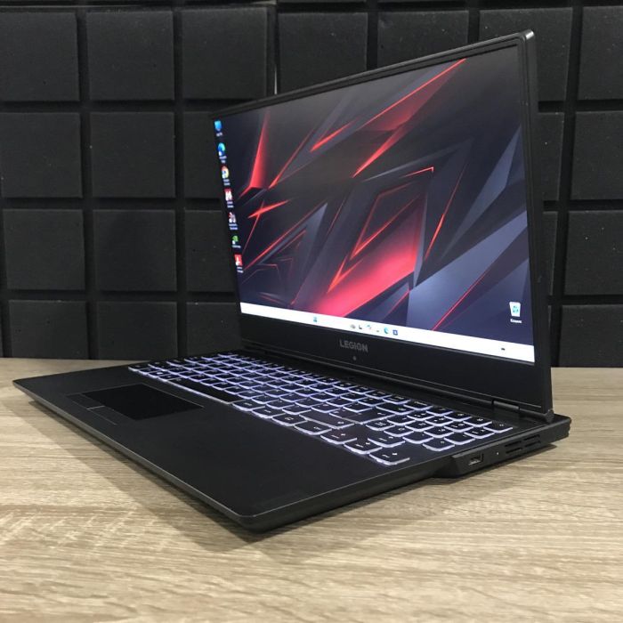 Ноутбук Lenovo Legion Y540-15IRH 144Hz i5-9300H/16GB/512SSD/GTX1660Ti-6GB Б/В