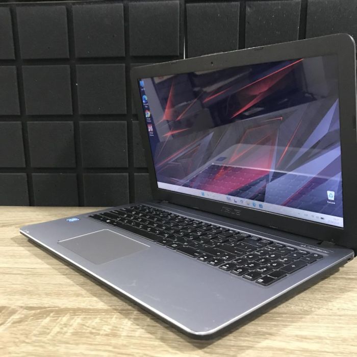 Ноутбук Asus R540S Intel N3710/4GB/120SSD/Intel HD Б/В