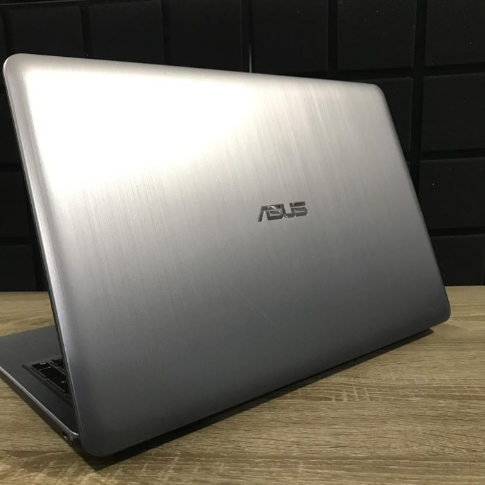 Ноутбук Asus R540S Intel N3710/4GB/120SSD/Intel HD Б/В