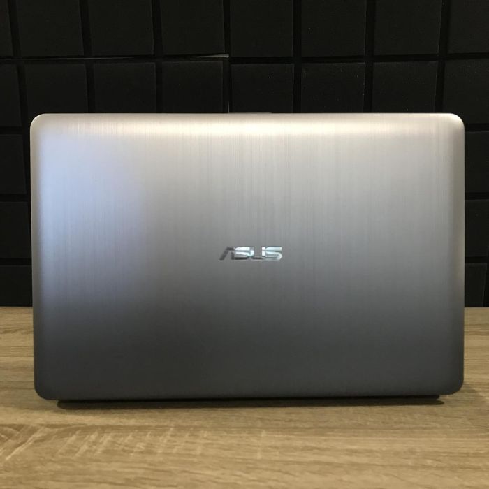 Ноутбук Asus R540S Intel N3710/4GB/120SSD/Intel HD Б/В