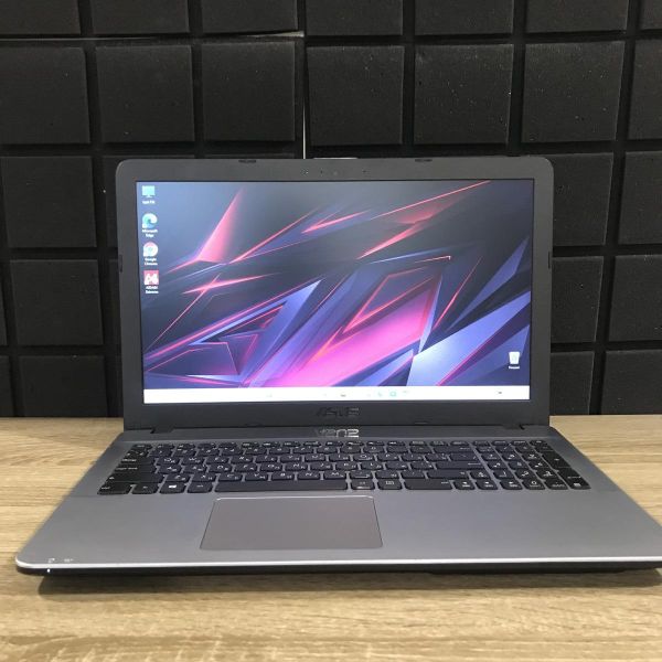 Ноутбук ASUS X541S Intel N3710/4GB/120SSD/Intel HD Б/В