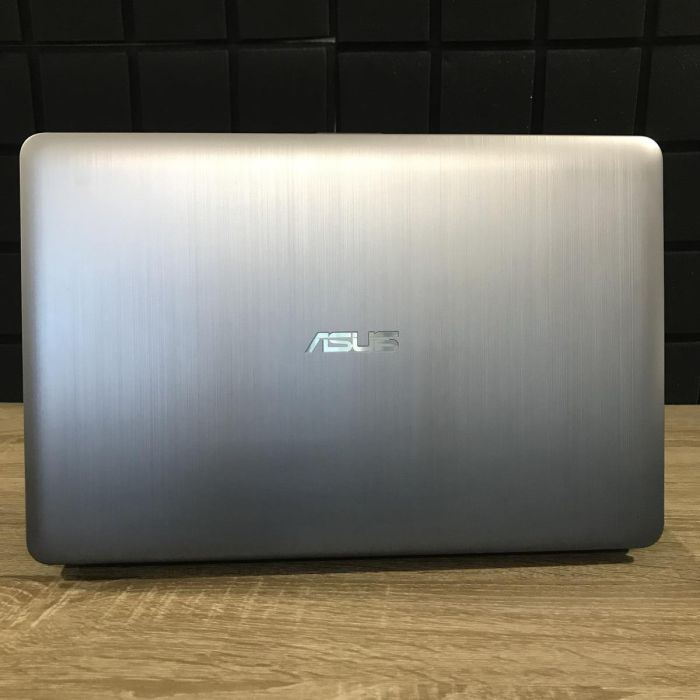 Ноутбук ASUS X541S Intel N3710/4GB/120SSD/Intel HD Б/В