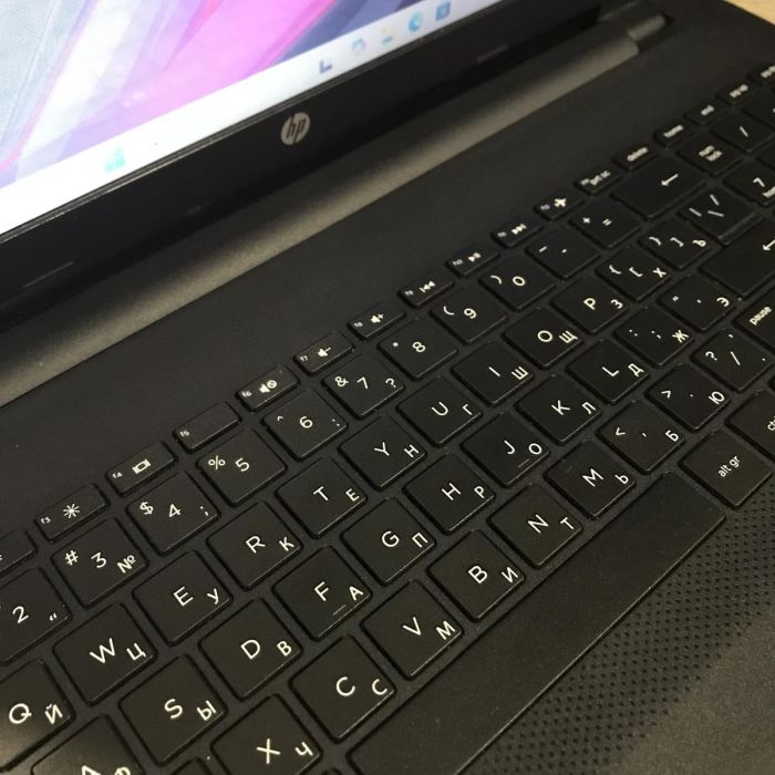 Ноутбук HP TPN-C125 I3-5005U/8GB/256SSD/RADEON R5 M330 Б/В