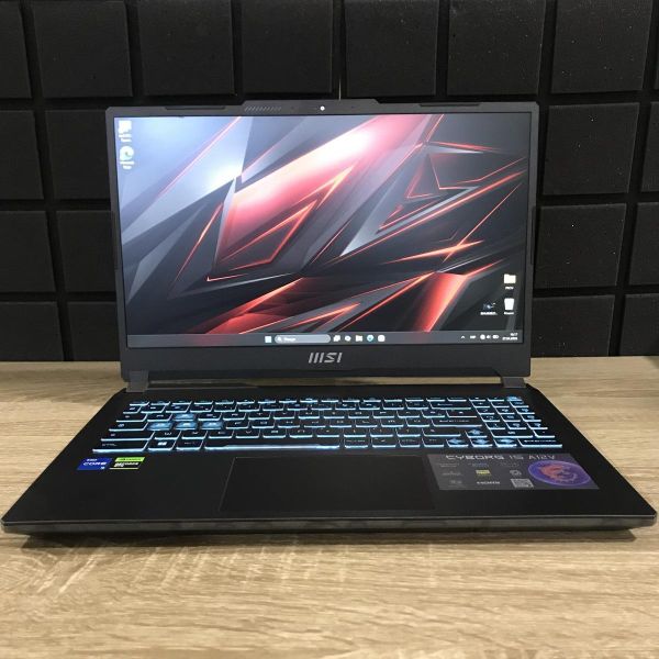Ноутбук MSI CYBORG 15 A12VF 144Hz I5-12450H/16GB/512GB SSD/RTX4060-8GB Б/В