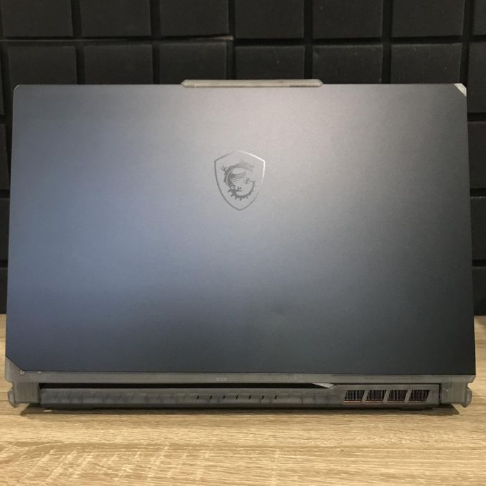 Ноутбук MSI CYBORG 15 A12VF 144Hz I5-12450H/16GB/512GB SSD/RTX4060-8GB Б/В
