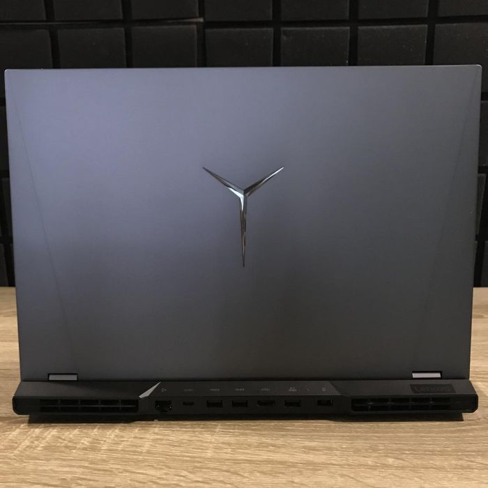 Ноутбук Lenovo Legion 5 Pro 2K 165Hz Ryzen 7 5800H/32GB/1TbSSD/RTX3070-8GB Б/В