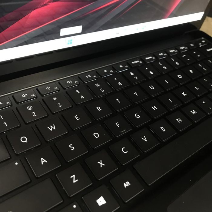 Ноутбук Microsoft Surface Laptop 3 13.5" 2K i7-1065G7/16GB/256SSD/Intel Iris Plus Б/В