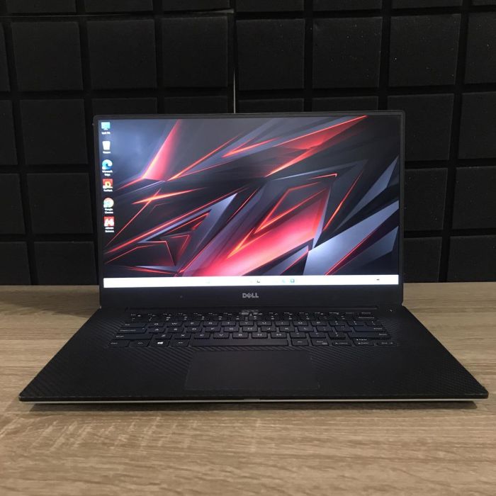 Ноутбук Dell Precision 5510 i7-6820HQ/16GB/1TBSSD/Quadro M1000M-2GB Б/В
