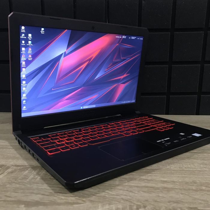 Ноутбук Asus TUF Gaming GX504 i5-8300H/16GB/256SSD+1TBHDD/GTX1050-2GB Б/В