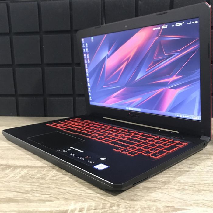 Ноутбук Asus TUF Gaming GX504 i5-8300H/16GB/256SSD+1TBHDD/GTX1050-2GB Б/В