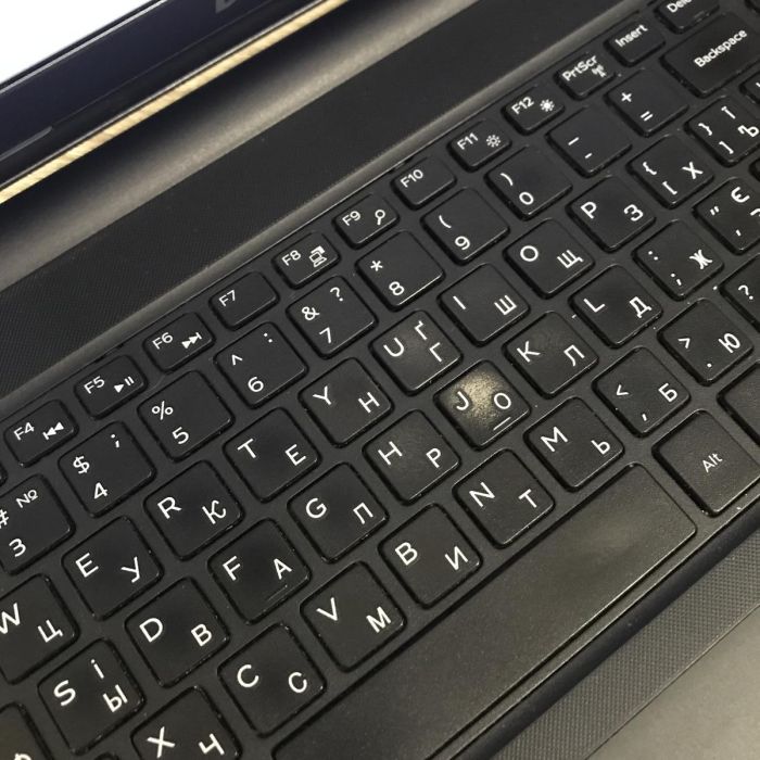Ноутбук DELL Inspiron 15-3567 i3-6006U/8GB/120SSD/IntelHD 520 Б/В
