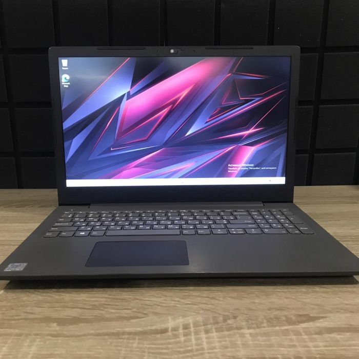 Ноутбук Lenovo V130-15IKB i3-7020U/8GB/256SSD/IntelHD 620 Б/В