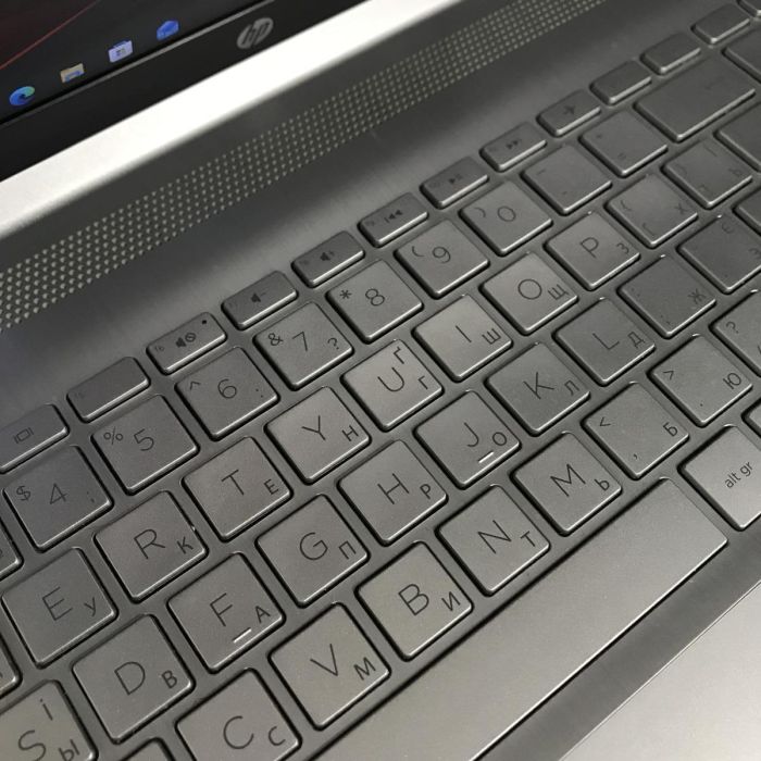 Ноутбук Hp Laptop 15 i3-1005G1/8GB/256SSD/MX130-2GB Б/В