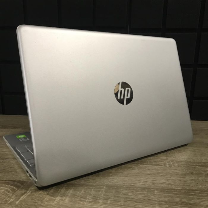 Ноутбук Hp Laptop 15 i3-1005G1/8GB/256SSD/MX130-2GB Б/В