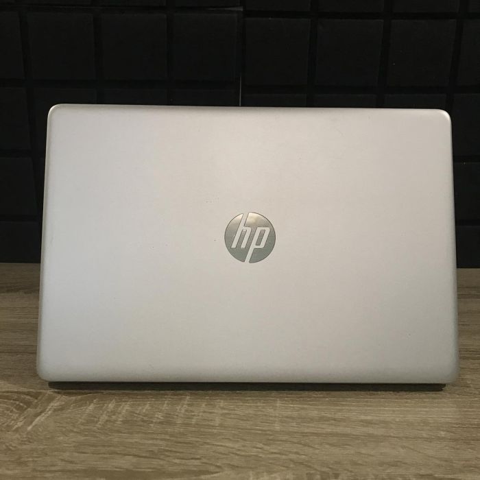 Ноутбук Hp Laptop 15 i3-1005G1/8GB/256SSD/MX130-2GB Б/В