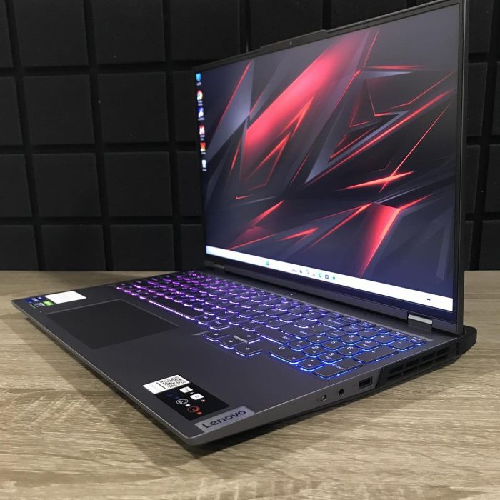 Ноутбук Lenovo Legion 5 Pro 16" 2К 165Hz i7-12700H/32GB/1TBSSD/RTX3070Ti-8GB Б/В
