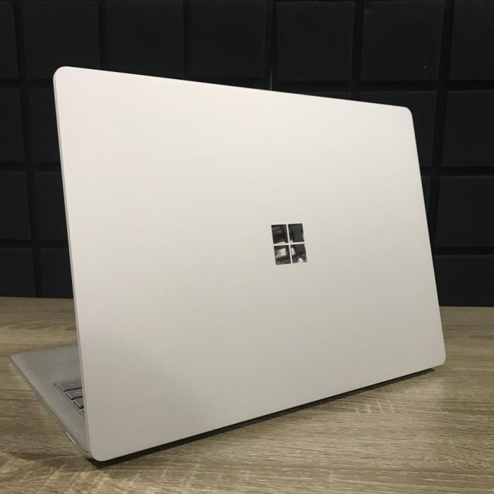 Ноутбук Microsoft Surface Laptop 2 13.5" 2К i5-8250U/8GB/256SSD/IntelUHD 620 Б/В