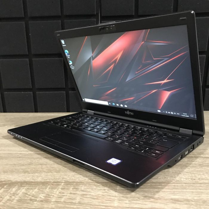 Ноутбук Fujitsu LIFEBOOK E548 i5-7200U/8GB/256SSD/Intel Graphics Б/В