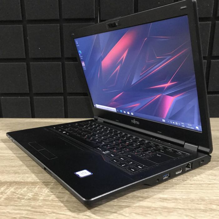 Ноутбук Fujitsu LIFEBOOK E548 i5-7200U/8GB/256SSD/Intel HD Graphics Б/В