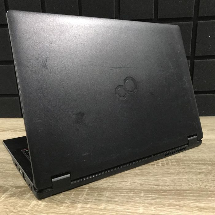 Ноутбук Fujitsu LIFEBOOK E548 i5-7200U/8GB/256SSD/Intel HD Graphics Б/В