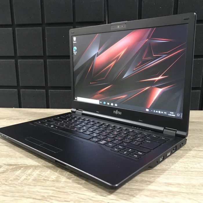 Ноутбук Fujitsu LIFEBOOK E548 i5-7200U/8GB/256SSD/IntelHD Б/В