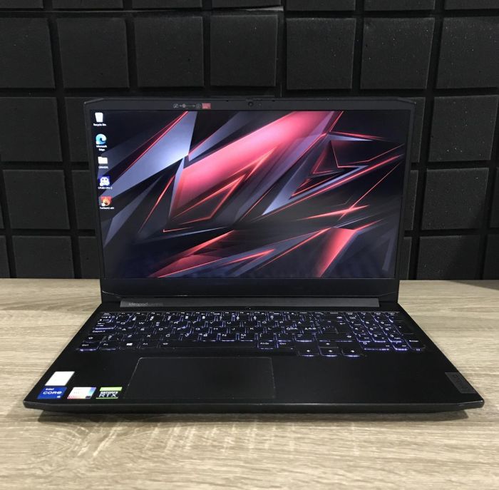 Ноутбук Lenovo IdeaPad Gaming 3 15IHU6 120Hz i5-11300H/16GB/512SSD/RTX3050-4GB Б/В