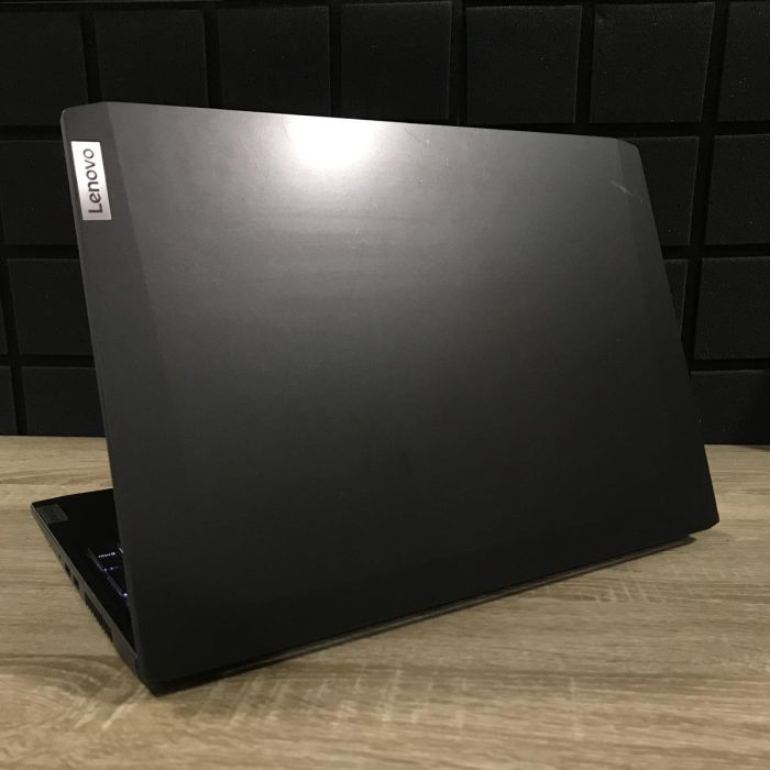 Ноутбук Lenovo IdeaPad Gaming 3 15IHU6 120Hz i5-11300H/16GB/512SSD/RTX3050-4GB Б/В