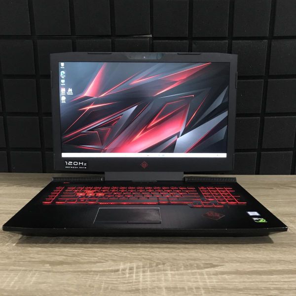 Ноутбук HP OMEN 17 i7-7700HQ/16GB/256SSD+1TBHDD/GTX1070-8GB Б/В