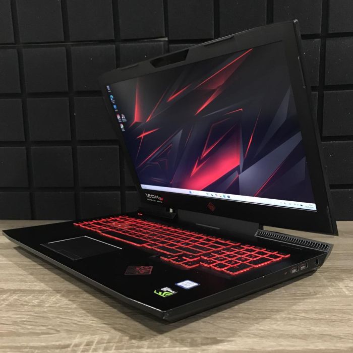 Ноутбук HP OMEN 17 i7-7700HQ/16GB/256SSD+1TBHDD/GTX1070-8GB Б/В