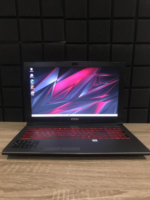 Ноутбук MSI GV62 7RE i5-7300HQ/12GB/128SSD+1TBHDD/GTX1050Ti-4GB Б/В