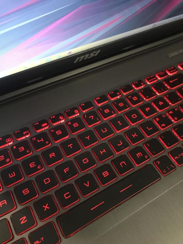 Ноутбук MSI GV62 7RE i5-7300HQ/12GB/128SSD+1TBHDD/GTX1050Ti-4GB Б/В